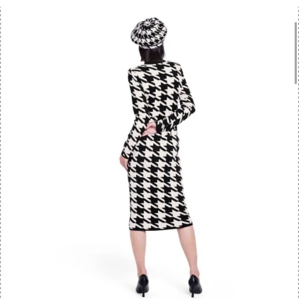 ๐ SERGIO HUDSON x Target Houndstooth Sweater Midi Dress Black White - Picture 6 of 17
